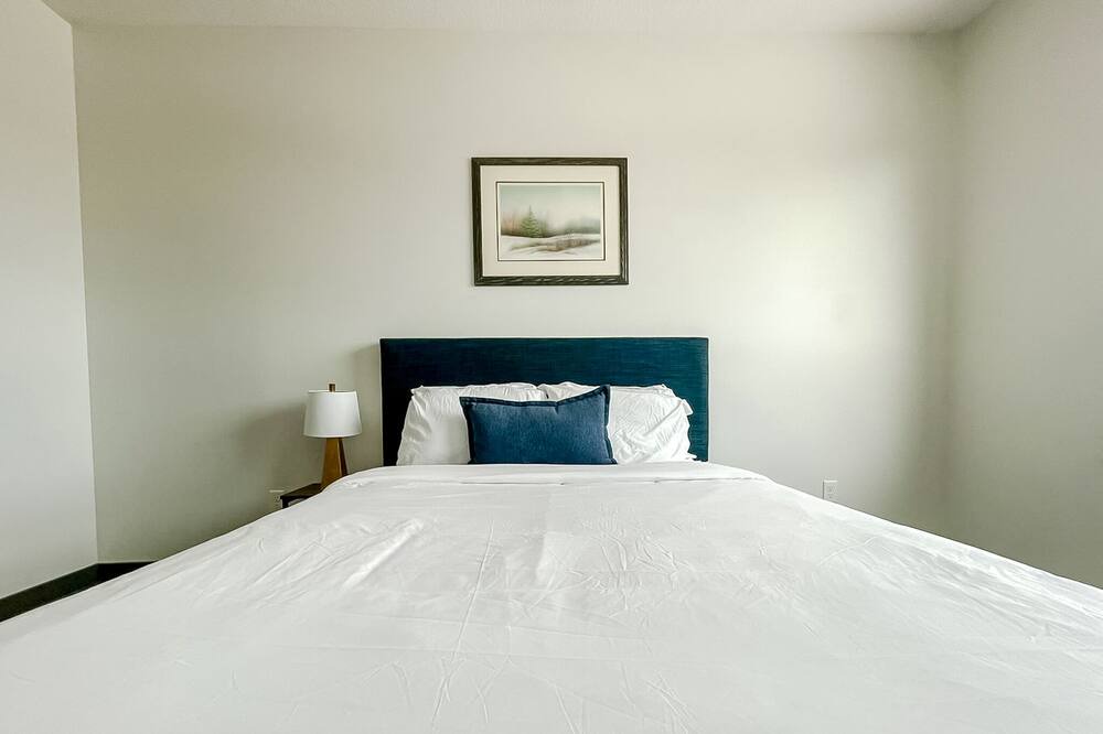 Photo of Bedroom in Booneville