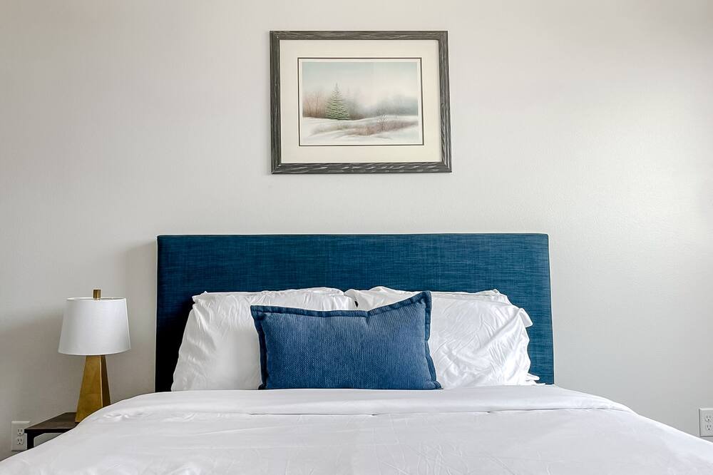 Photo of Bedroom in Booneville