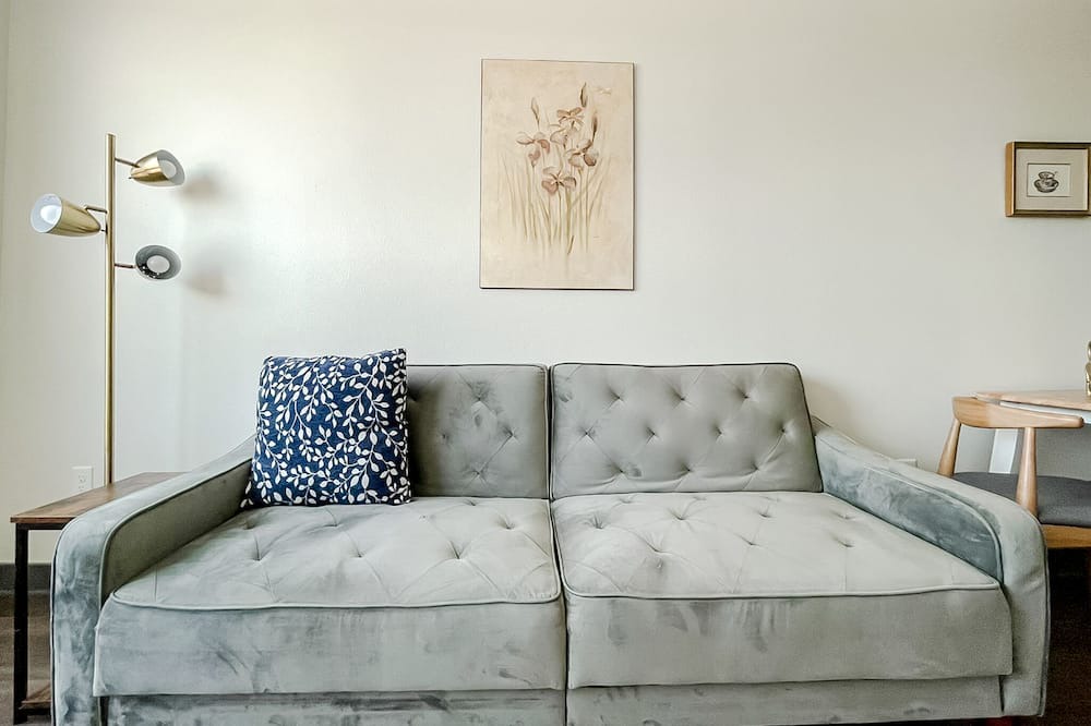 Photo of Livingroom in Booneville