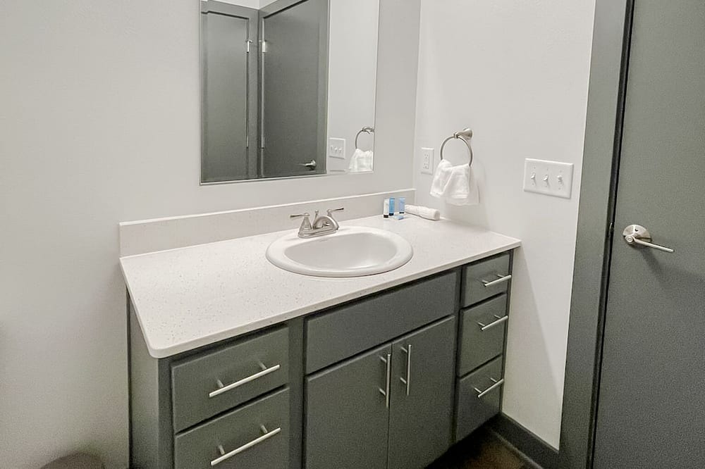 Photo of Bathroom in Booneville