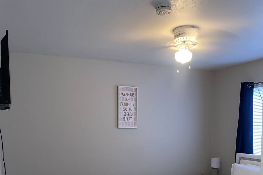 Photo of Bedroom in Humble