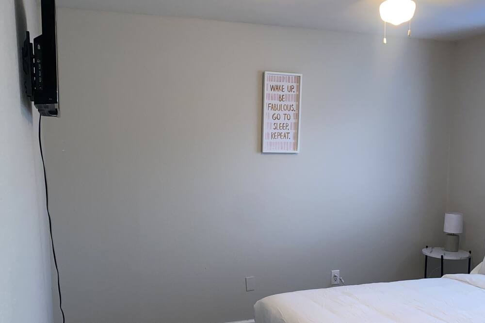 Photo of Bedroom in Humble