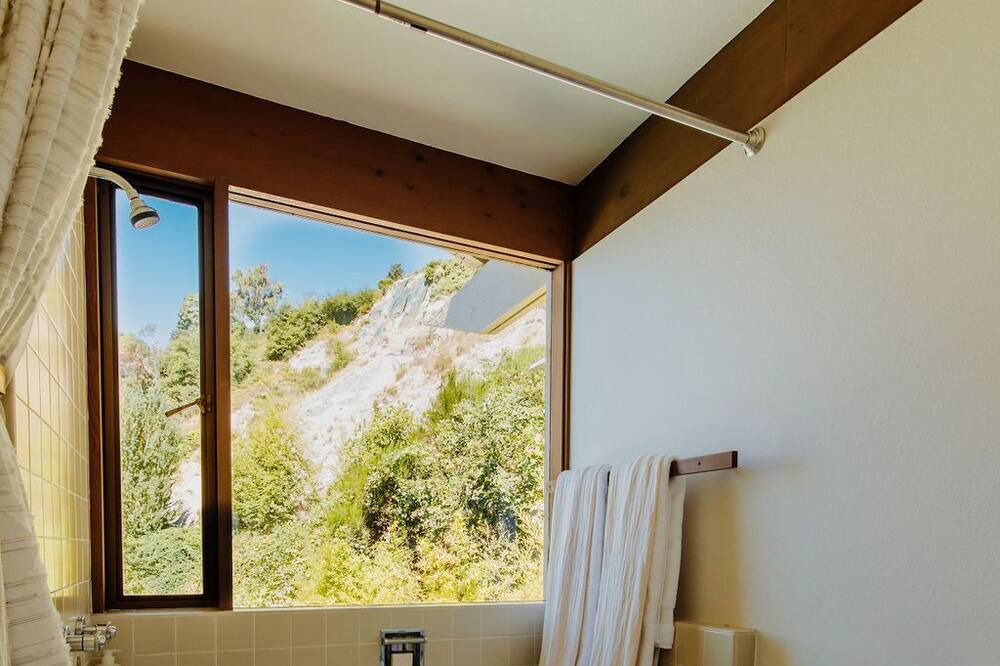 Photo of Bathroom in Arbor Heights