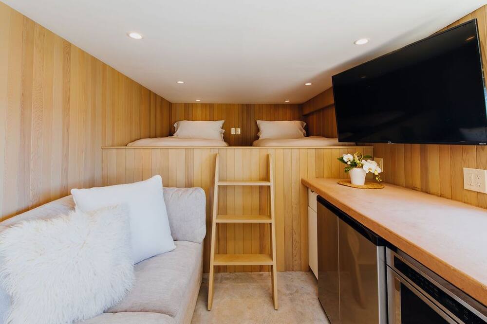 Photo of Bedroom in Arbor Heights