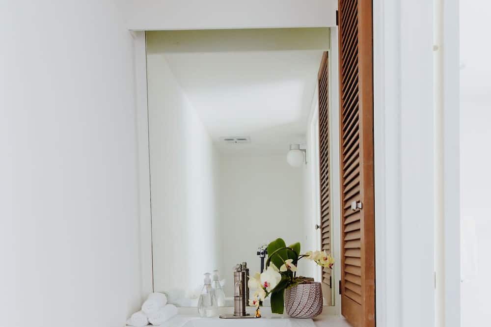Photo of Bedroom in Arbor Heights