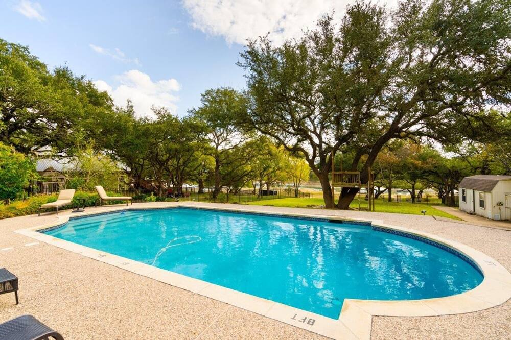Photo of Outdoor in Hudson Bend