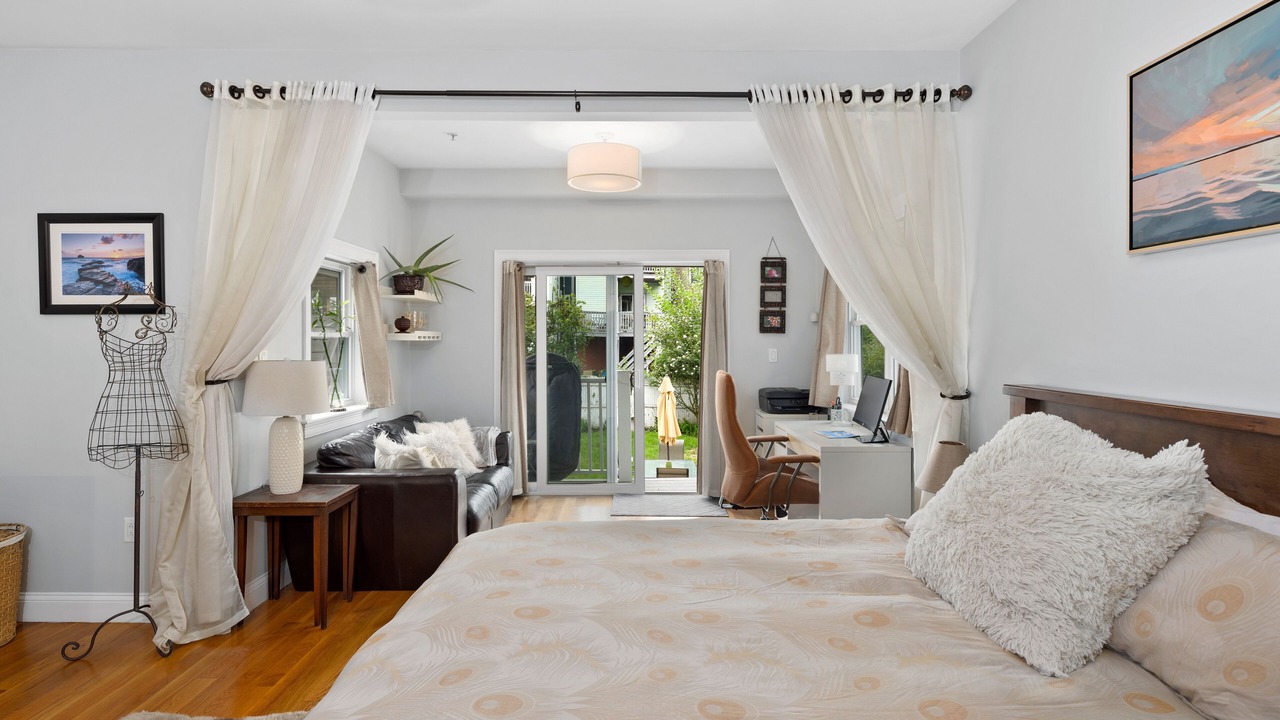 Photo of Others in Jeffries Point