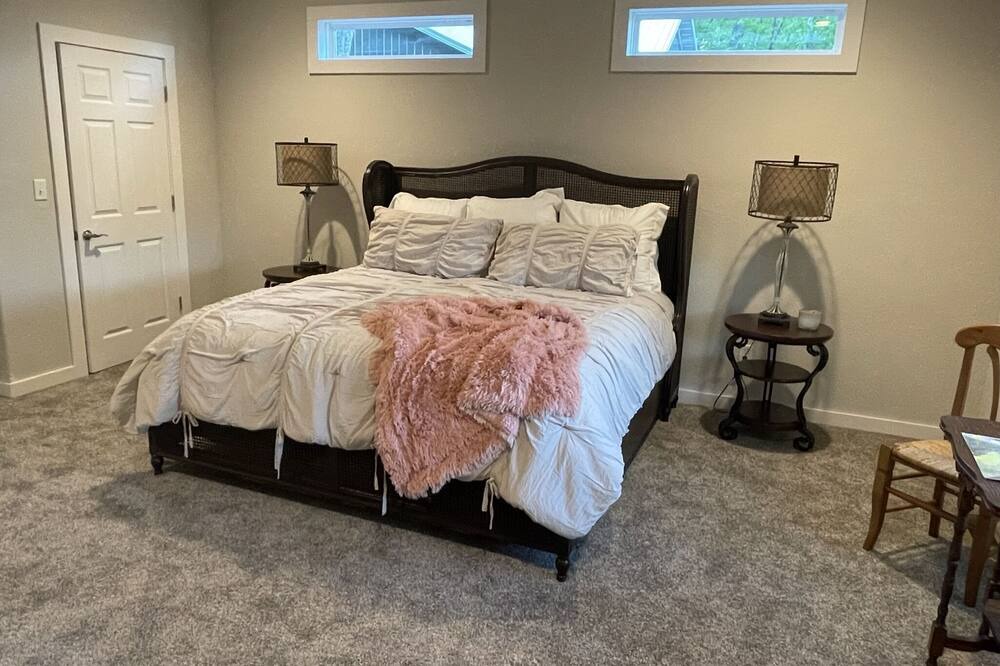 Photo of Bedroom in Edgemont