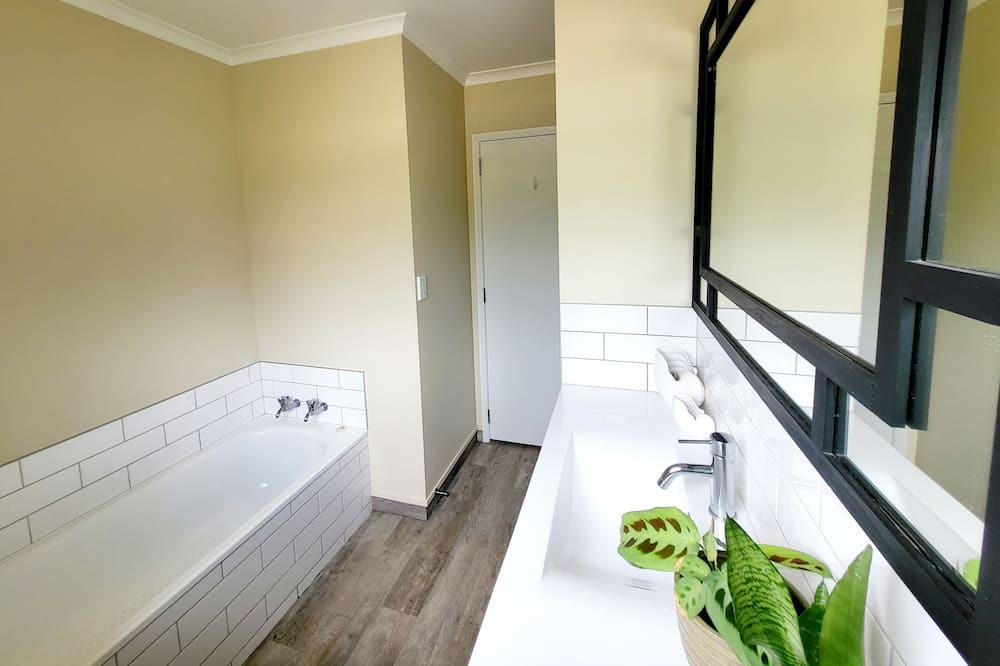 Photo of Others in Omokoroa