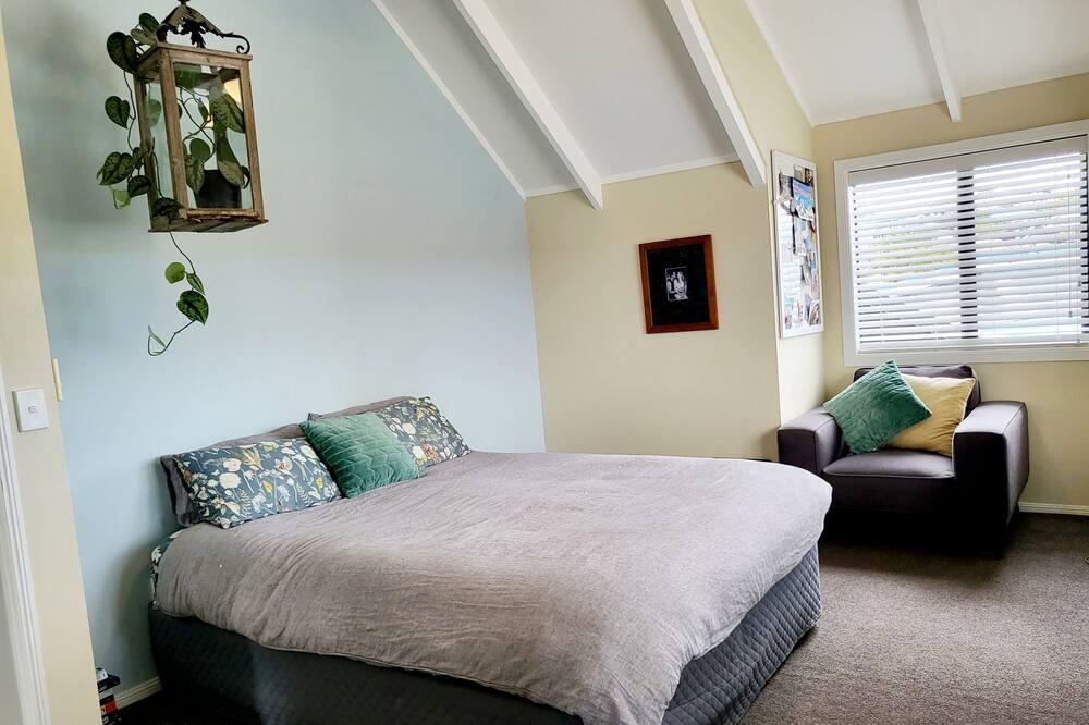 Photo of Bedroom in Omokoroa