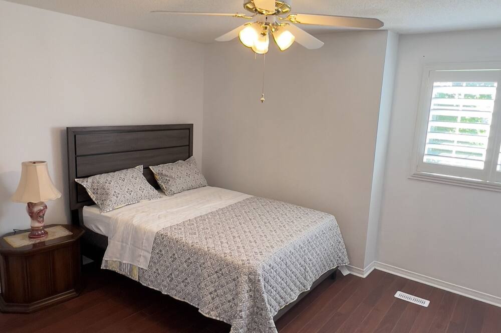Photo of Bedroom in Hamilton