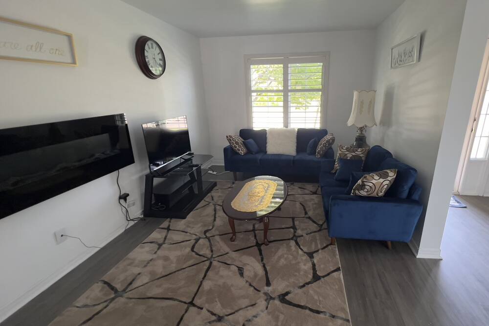 Photo of Livingroom in Hamilton