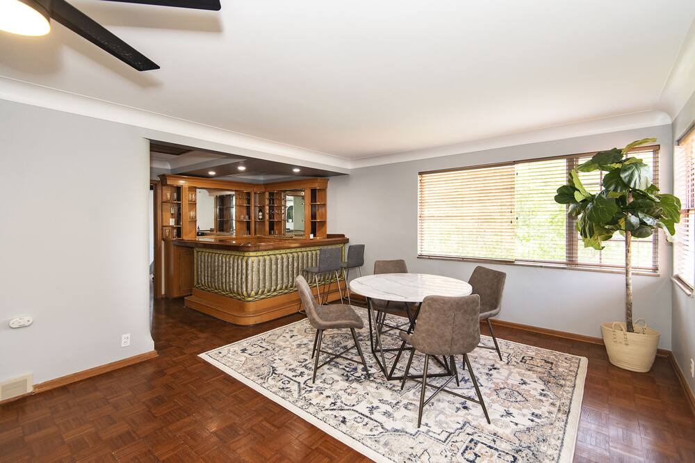 Photo of Livingroom in St. Louis Hills
