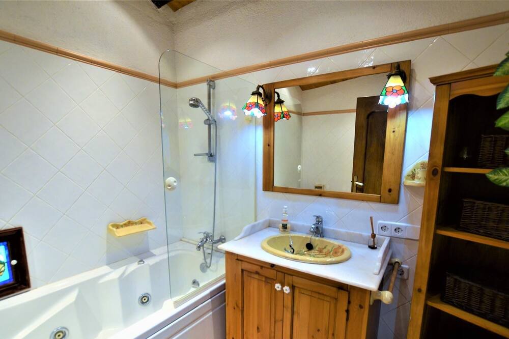 Photo of Bathroom in Macanet de la Selva