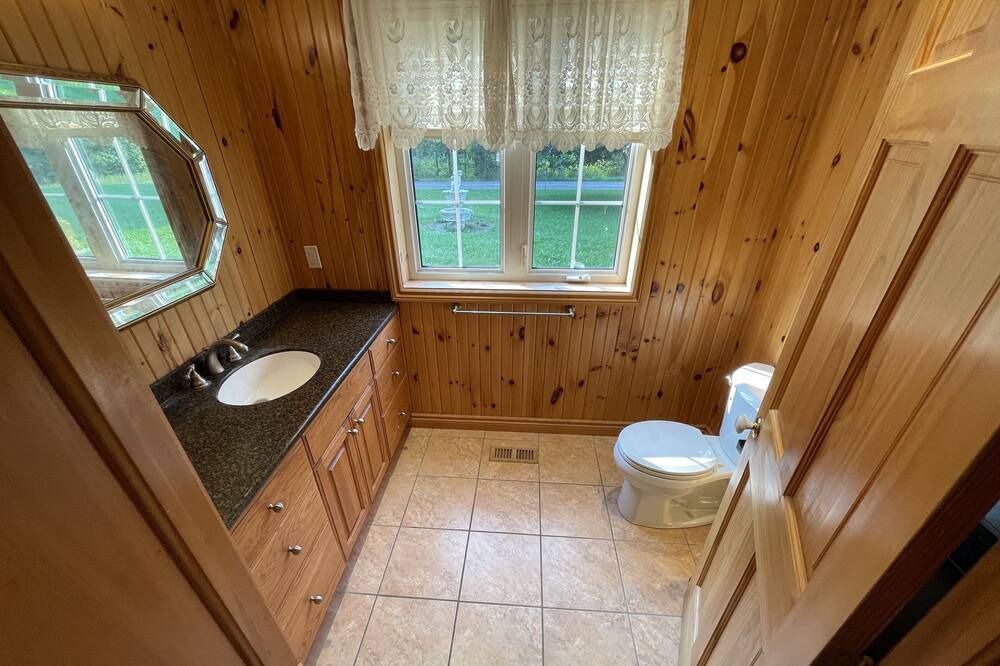 Photo of Bathroom in Marmora