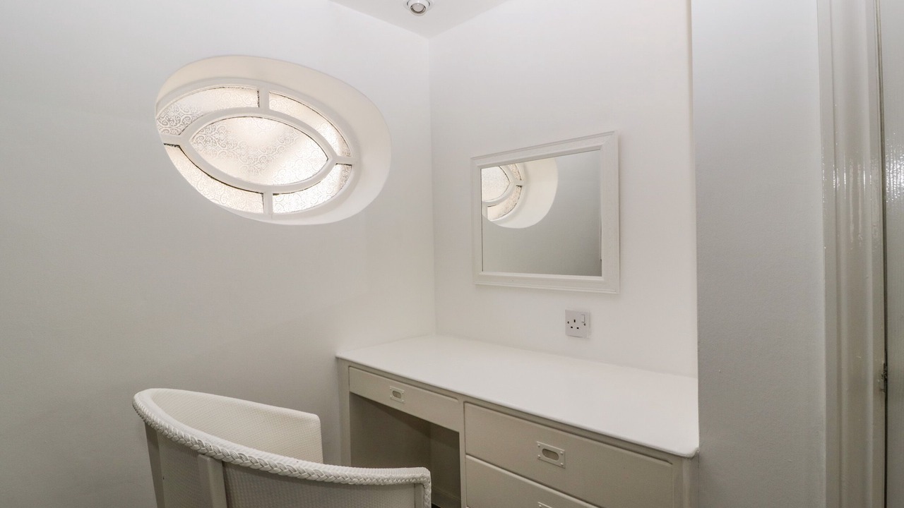 Photo of Others in Alcombe