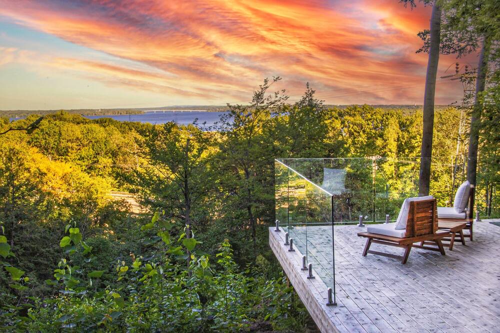 Photo of Patio Balcony in Grenville-sur-la-Rouge