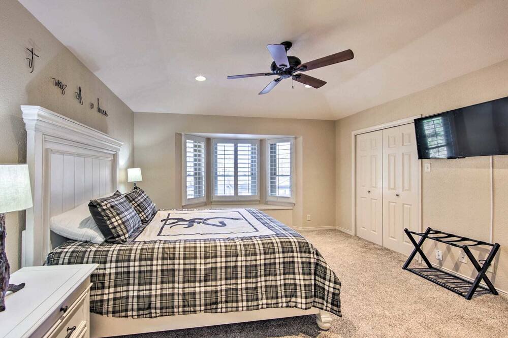 Photo of Bedroom in Carolyn Estates