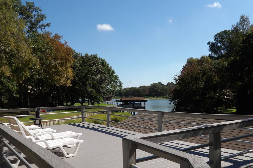 Photo of Patio Balcony in Carolyn Estates