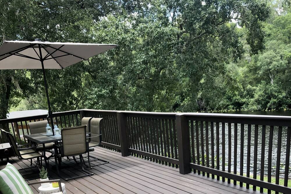 Photo of Patio Balcony in Middleburg
