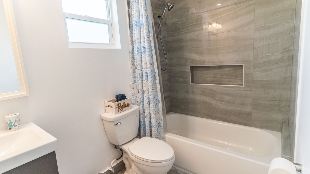 Photo of Bathroom in Sunrise