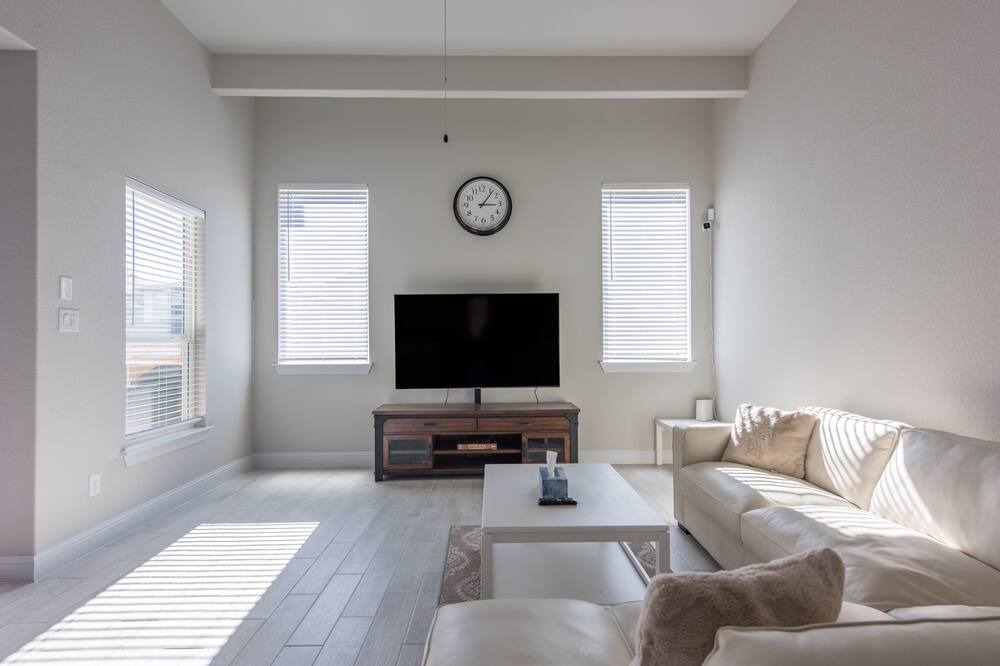 Photo of Livingroom in Pflugerville