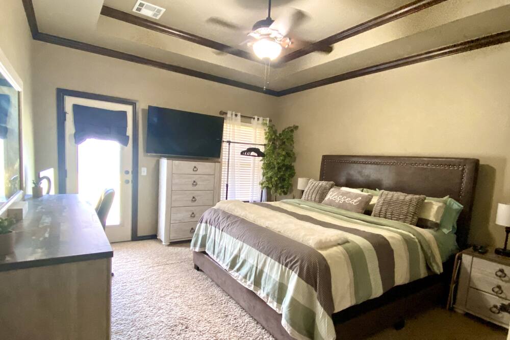 Photo of Bedroom in Moore