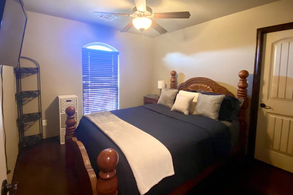 Photo of Bedroom in Moore