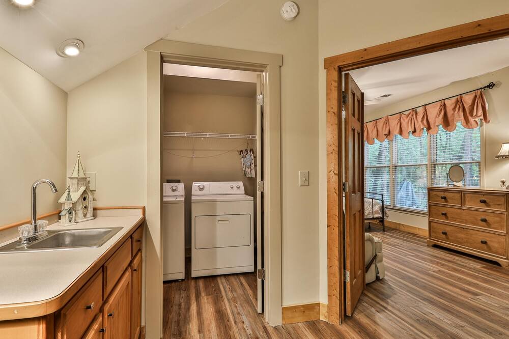 Photo of Bedroom in Big Canoe