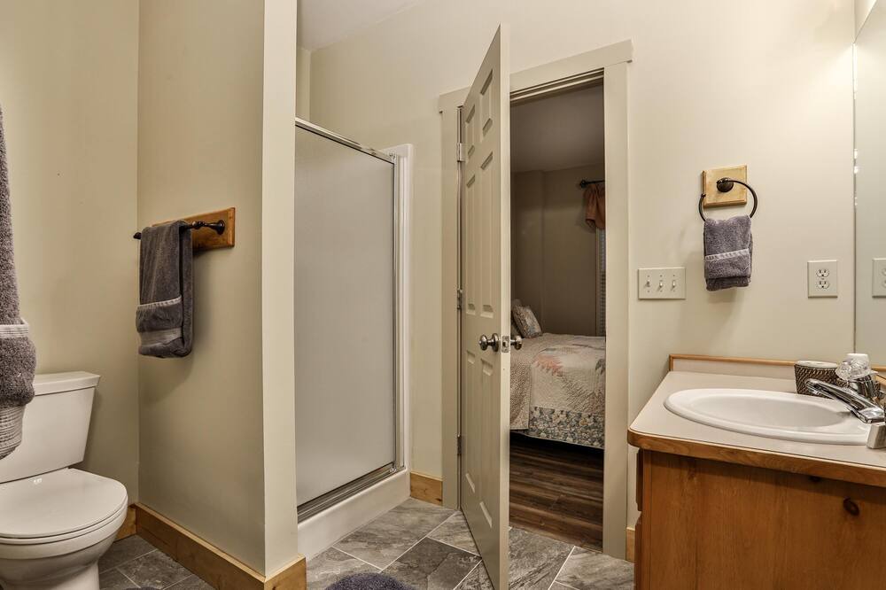 Photo of Bathroom in Big Canoe