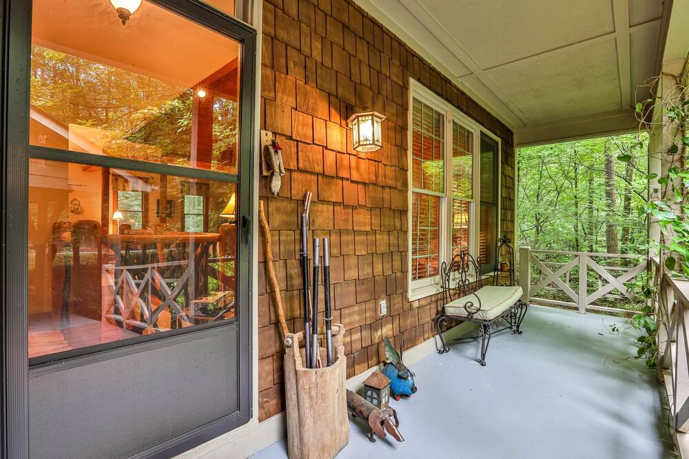 Photo of Patio Balcony in Big Canoe