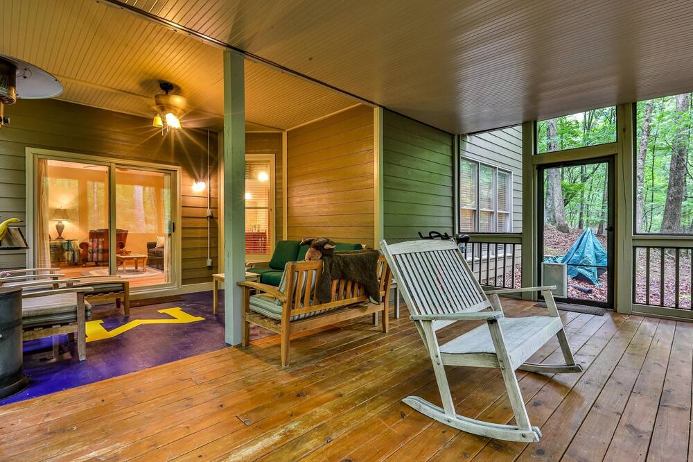 Photo of Patio Balcony in Big Canoe