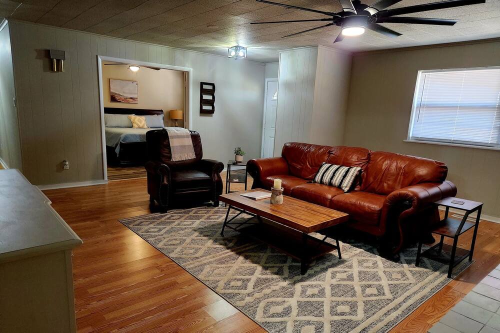 Photo of Livingroom in Owasso
