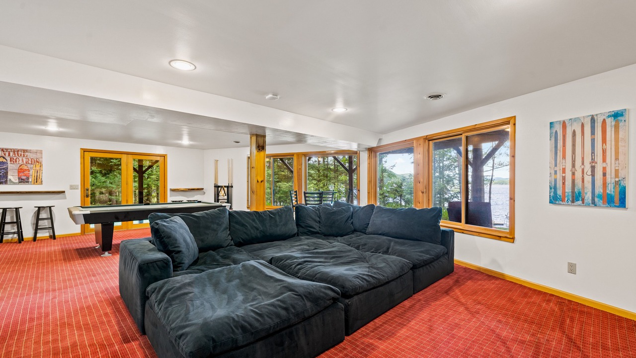 Photo of Livingroom in Adirondack