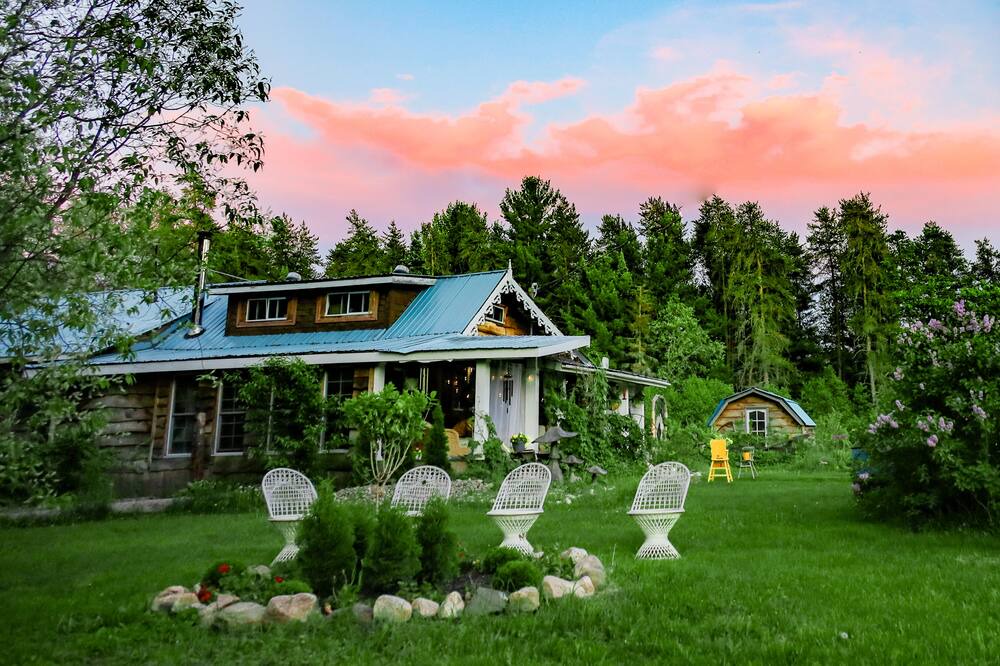 Photo of Outdoor in Joly