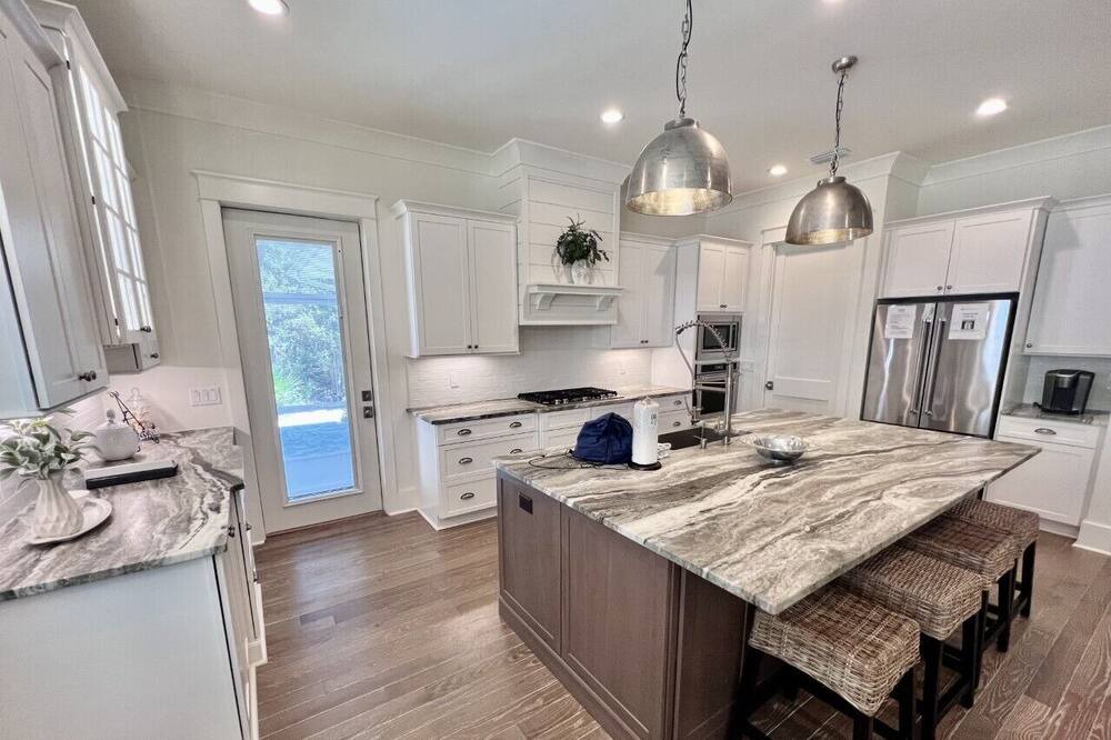 Photo of Kitchen in White's Gulfview