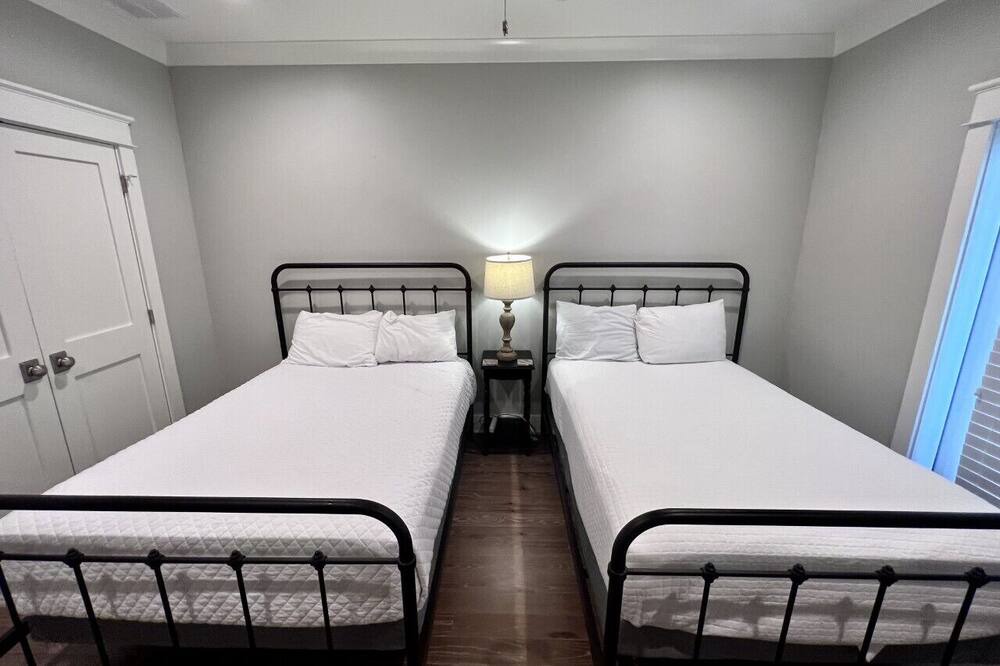 Photo of Bedroom in White's Gulfview