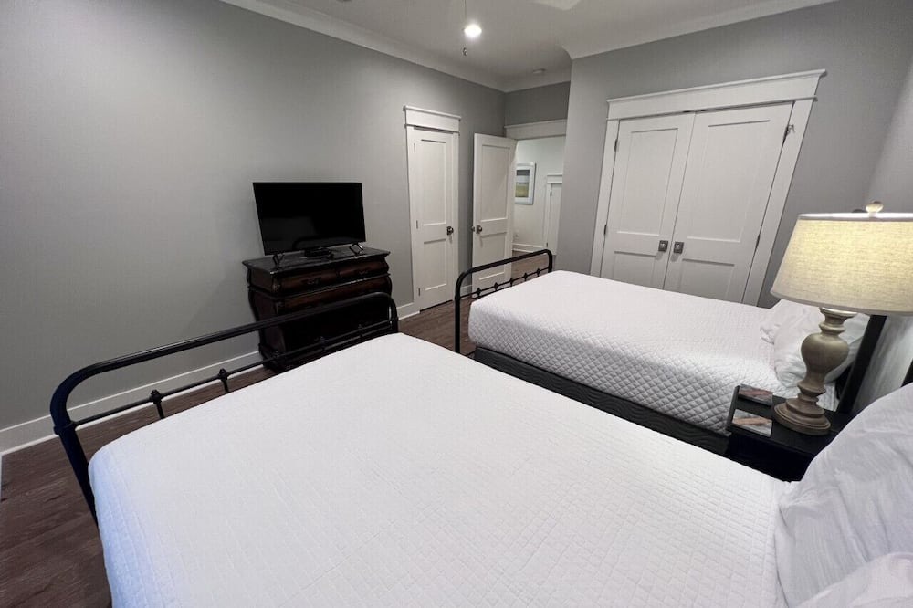 Photo of Bedroom in White's Gulfview