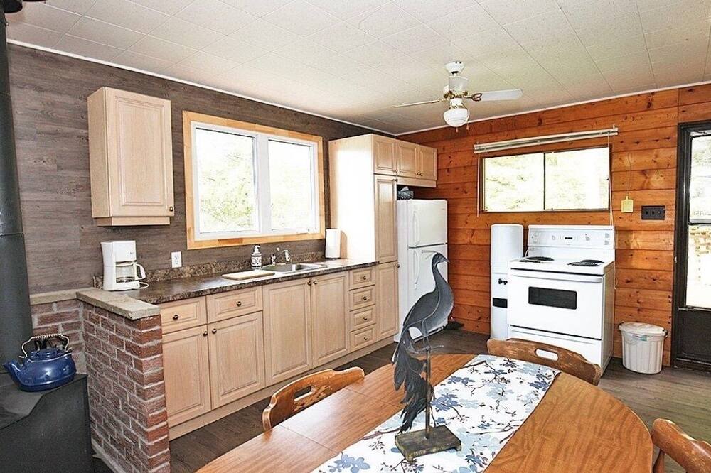 Photo of Kitchen in Val-des-Monts