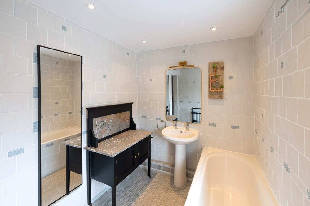 Photo of Others in Richmond