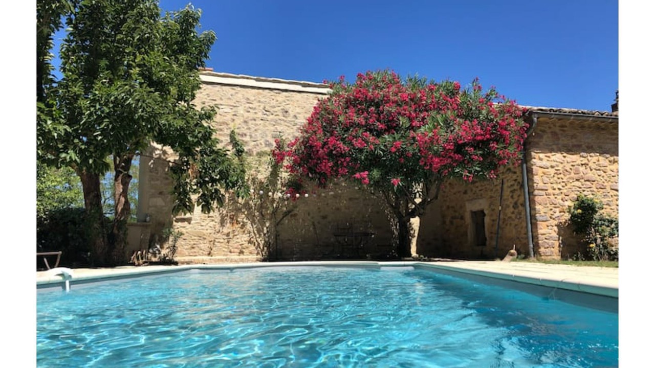 Photo of Outdoor in Saint-Julien-de-Peyrolas