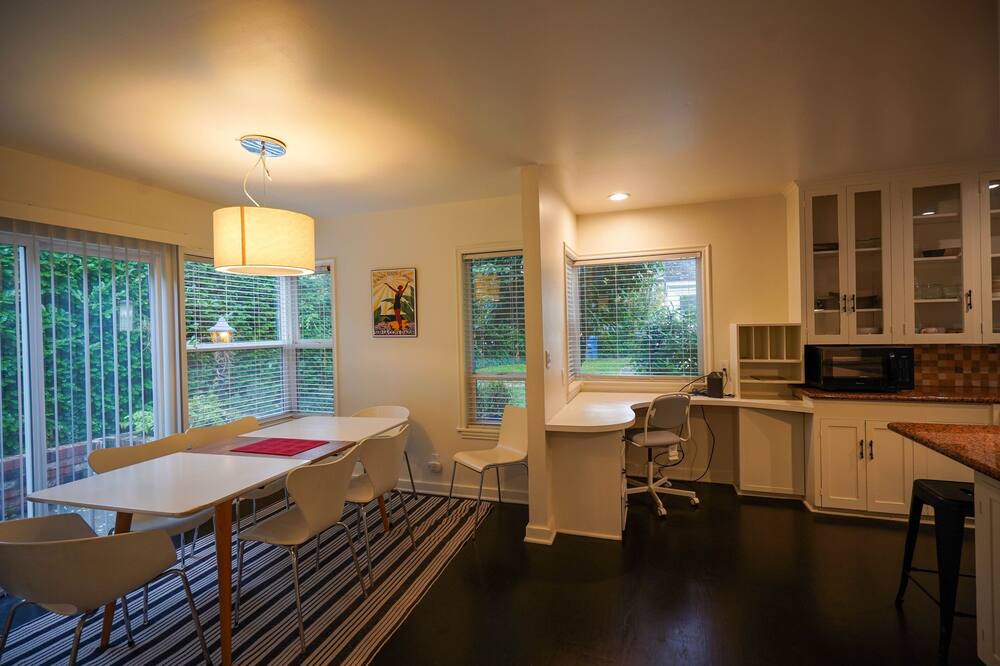 Photo of Livingroom in Cedar Heights