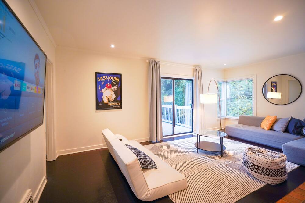 Photo of Bedroom in Cedar Heights