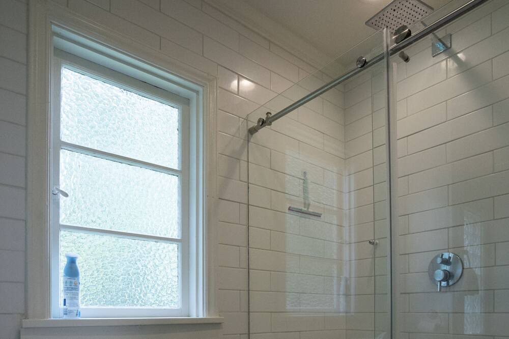 Photo of Bathroom in Cedar Heights