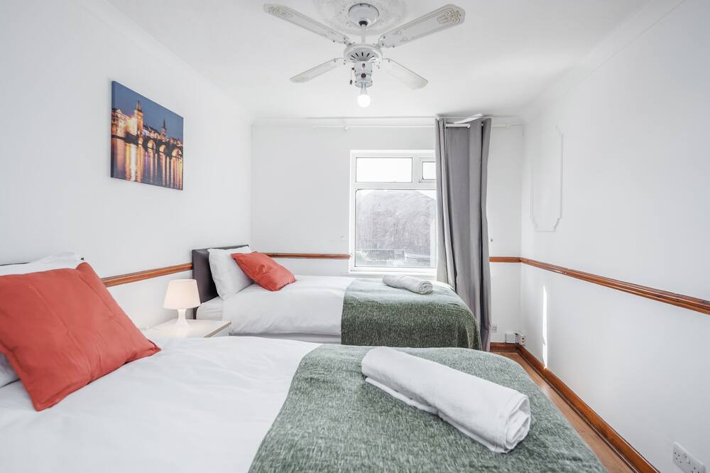 Photo of Others in Tilbury