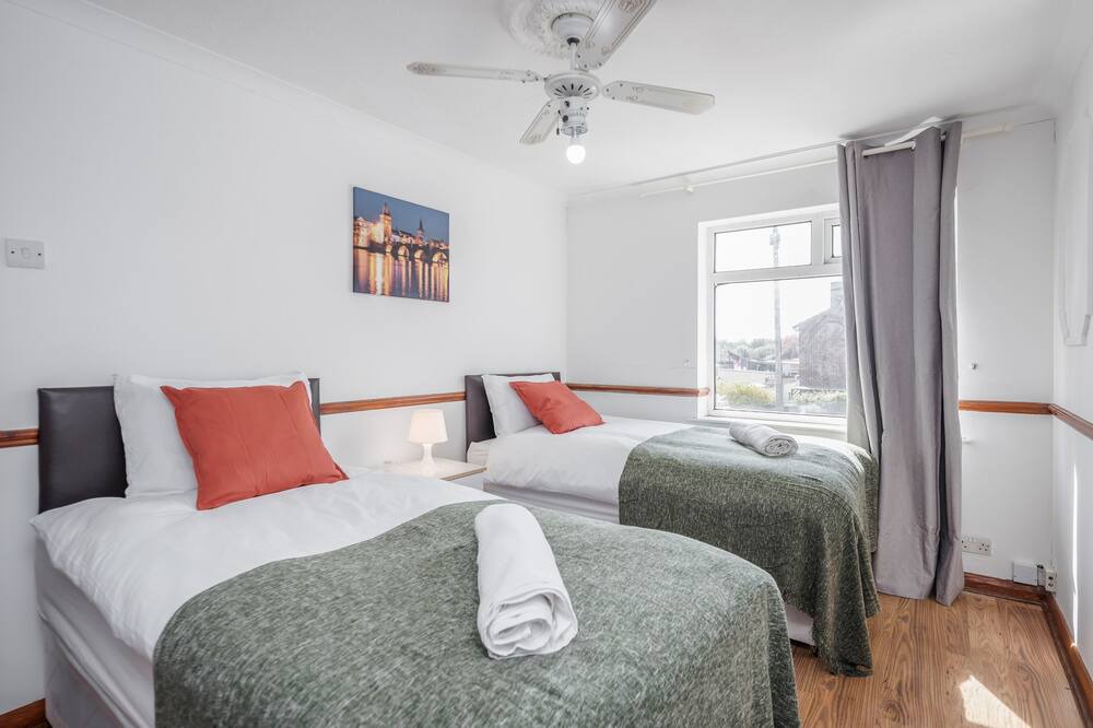 Photo of Others in Tilbury