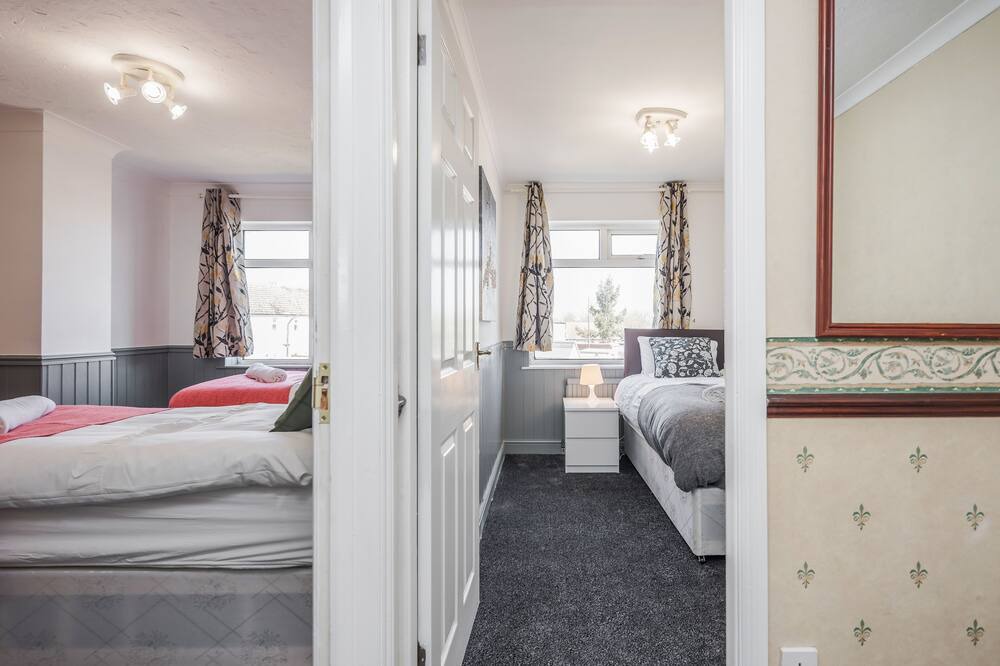 Photo of Others in Tilbury