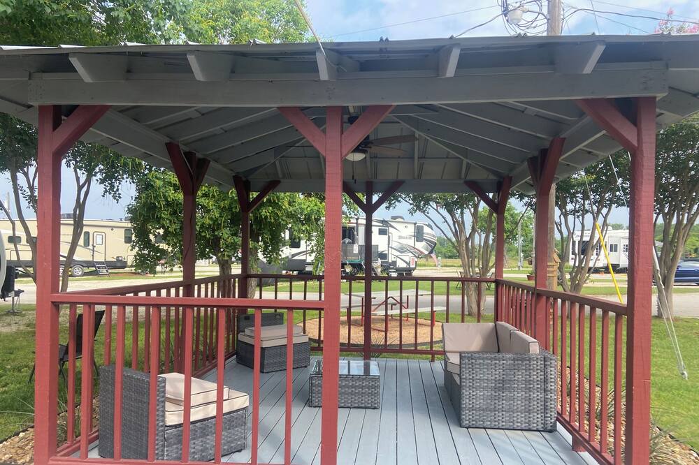 Photo of Outdoor in Bryan