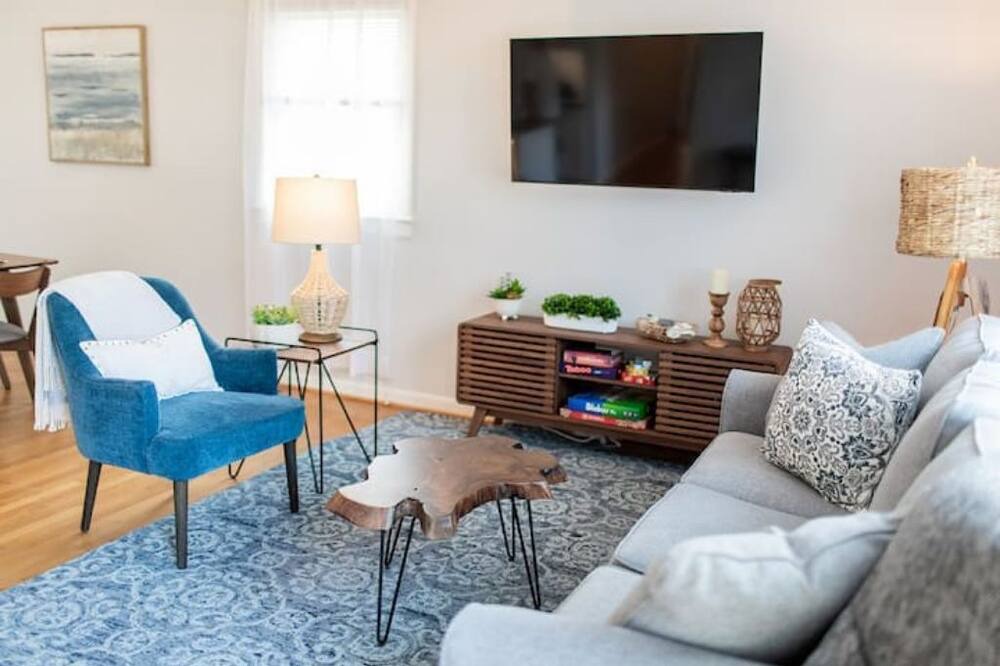 Photo of Livingroom in Dumbarton