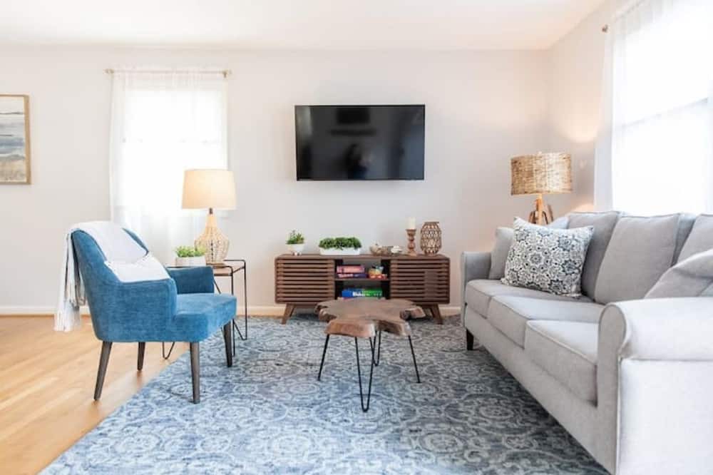 Photo of Livingroom in Dumbarton